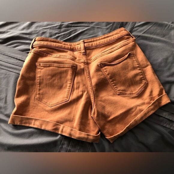 Universal Thread Peachy Orange Denim Jean Shorts - Picture 2 of 3